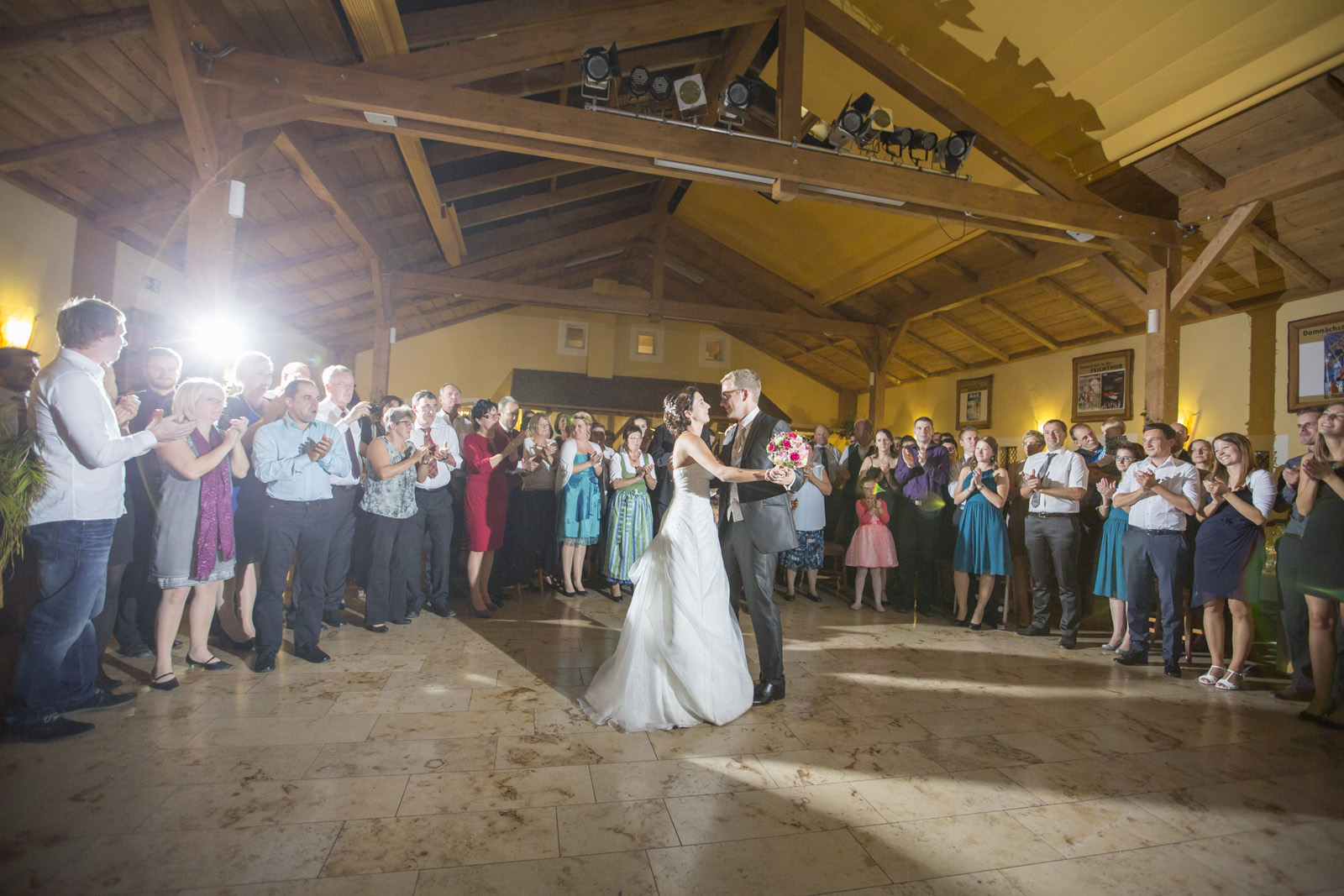 14-Fotograf-Oberösterreich-Feichthub-Gasthof-Hochzeit-Sandra-Gehmair