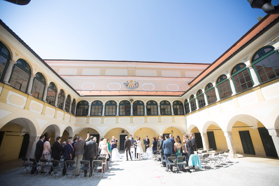 27Fotografin-Sandra-Gehmair-Schloss-Kremsegg-Hochzeit