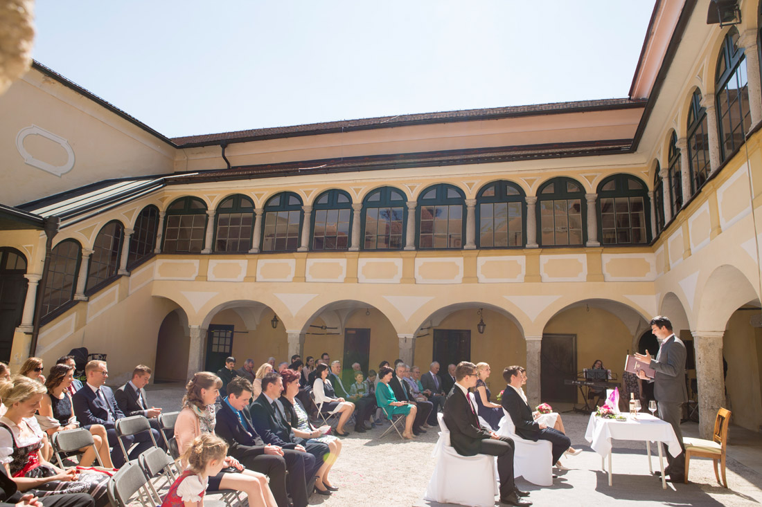 32Fotografin-Sandra-Gehmair-Schloss-Kremsegg-Hochzeit